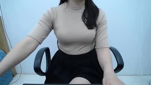 julie9x online show from March 19, 9:30 pm