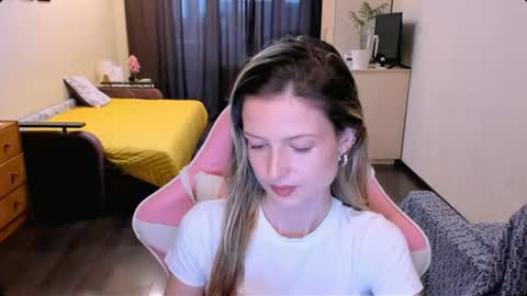 Julie online show from July 10, 1:47 pm