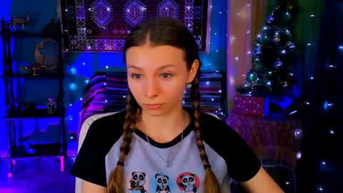 juliedaniel online show from December 16, 4:50 am