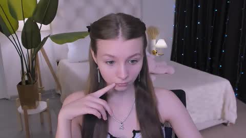 juliedaniel online show from March 10, 8:41 am