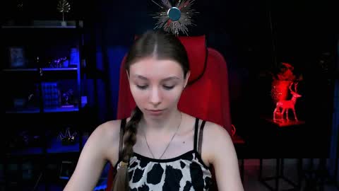 juliedaniel online show from April 10, 4:17 am