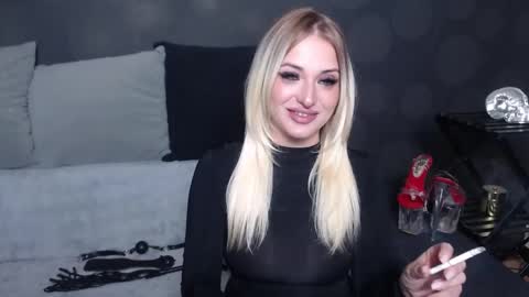 Snapshot of juliediamond chatting on October 8, 9:34 pm julia online show from October 8, 9:34 pm