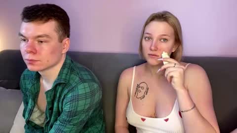 Julie and Thomas online show from January 16, 7:23 am