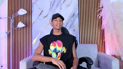 Julien online show from September 29, 12:10 pm