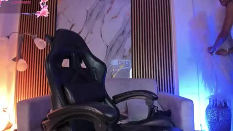 Julien online show from January 8, 11:12 am