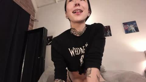 juliet_sourire online show from February 18, 1:32 am