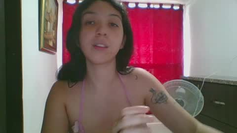 Snapshot of julieta969028 chatting on June 1, 3:47 pm Nati online show from June 1, 3:47 pm