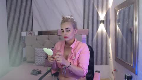 julieta__fox_ online show from February 7, 2:15 am