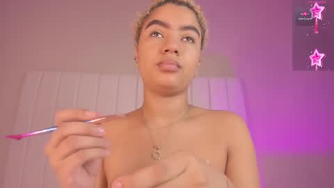 Julieta  IG juietaflower06 online show from January 25, 1:19 pm