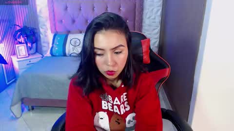 julieta_fn online show from March 14, 2:22 pm