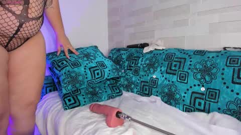 Mitchell  Independent model online show from February 2, 1:26 am