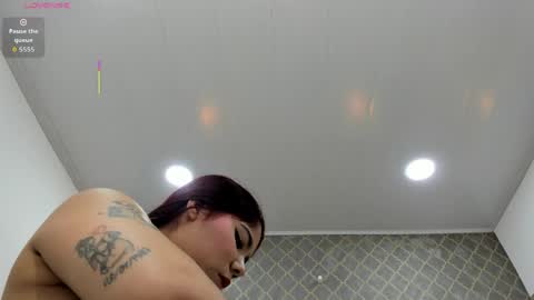 Julieta Robertson online show from April 5, 3:15 am