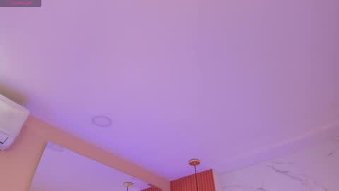     online show from March 25, 9:54 pm