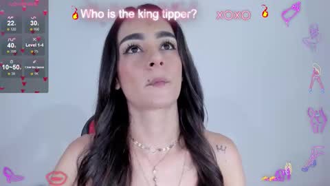 serafelle online show from March 1, 10:45 pm