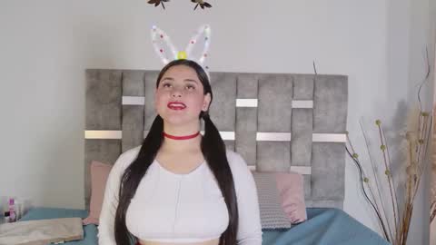 julietatorres_ online show from November 6, 4:24 am