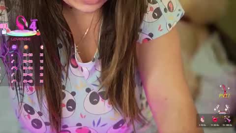 Snapshot of julietdream chatting on December 1, 3:06 pm J U L I E T online show from December 1, 3:06 pm