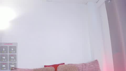 Snapshot of julieth1_ chatting on June 23, 9:02 pm . online show from June 23, 9:02 pm