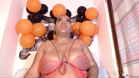 Julieth Brown online show from November 1, 8:22 pm