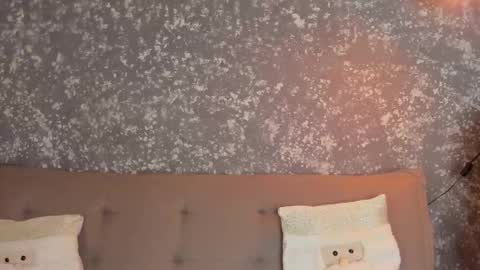 Julieth  online show from December 5, 8:05 pm