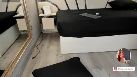 Snapshot of julieth_rojas chatting on September 20, 4:57 am julieth_rojas online show from September 20, 4:57 am