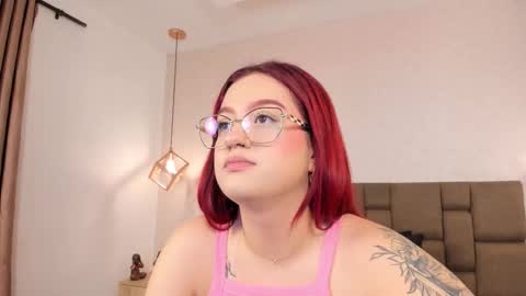 Snapshot of julieth_rojas chatting on February 7, 4:05 am julieth_rojas online show from February 7, 4:05 am
