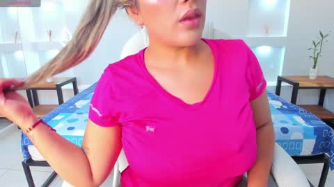 Snapshot of julietha_taylor chatting on January 28, 2:43 am Julietha online show from January 28, 2:43 am