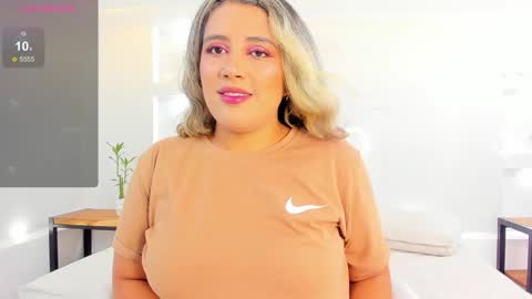 Snapshot of julietha_taylor chatting on February 7, 2:40 am Julietha online show from February 7, 2:40 am