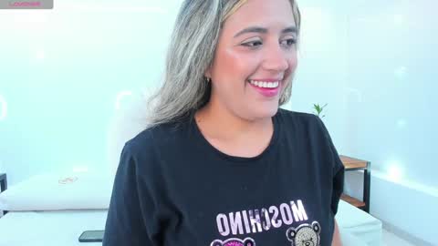 Snapshot of julietha_taylor chatting on February 8, 2:58 am Julietha online show from February 8, 2:58 am