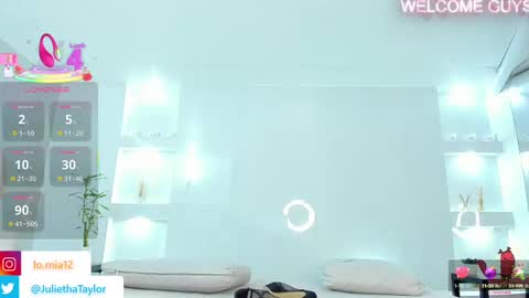 Snapshot of julietha_taylor chatting on October 1, 2:39 am Julietha online show from October 1, 2:39 am