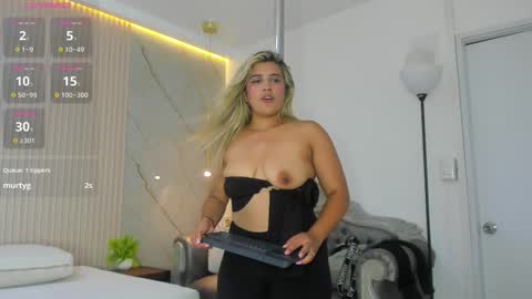 Snapshot of julietha_taylor chatting on October 17, 11:18 pm Julietha online show from October 17, 11:18 pm