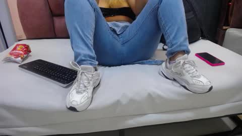 Snapshot of julietha_taylor chatting on November 14, 11:46 pm Julietha online show from November 14, 11:46 pm