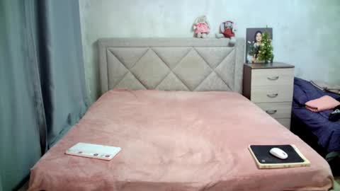 Julietkitty online show from January 8, 8:27 am