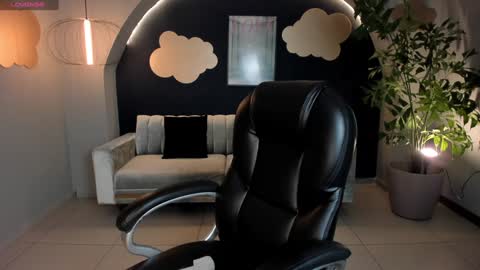 Snapshot of juliettabasset chatting on February 2, 7:04 pm JULIETTA online show from February 2, 7:04 pm