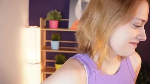 Mia online show from September 11, 3:17 am