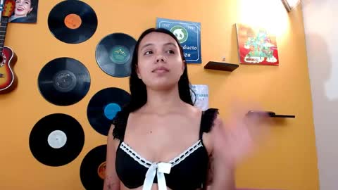 Snapshot of juliette18rose chatting on May 17, 7:54 pm juliette18rose online show from May 17, 7:54 pm