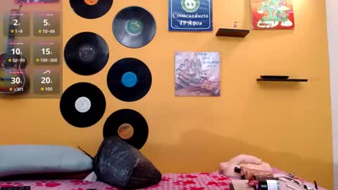 Snapshot of juliette18rose chatting on June 13, 7:34 pm juliette18rose online show from June 13, 7:34 pm
