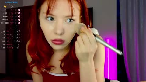 Snapshot of juliette_sunshine chatting on December 20, 4:31 am juliette_sunshine online show from December 20, 4:31 am