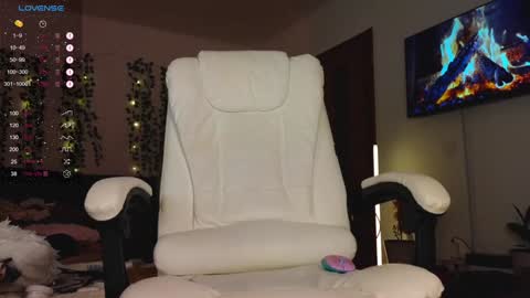 Snapshot of juliette_sunshine chatting on December 22, 1:45 am juliette_sunshine online show from December 22, 1:45 am