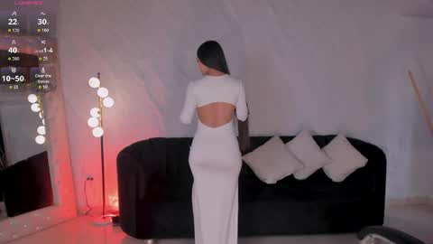 Juliette Moreau online show from May 25, 7:53 pm