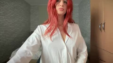 Snapshot of julietterosie chatting on December 15, 10:18 am Rose online show from December 15, 10:18 am