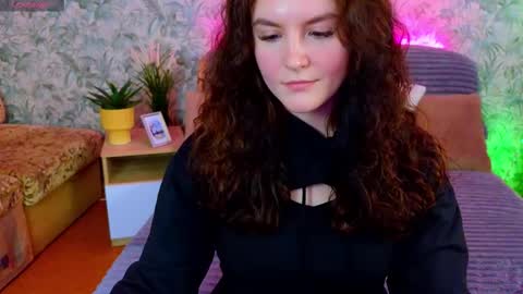 Snapshot of julietvelour chatting on November 11, 3:23 pm Julia online show from November 11, 3:23 pm