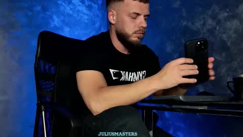 Snapshot of juliusmasters chatting on January 15, 8:56 pm JULiUS online show from January 15, 8:56 pm