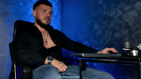 Snapshot of juliusmasters chatting on January 16, 9:30 pm JULiUS online show from January 16, 9:30 pm