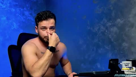 Snapshot of juliusmasters chatting on February 24, 8:29 pm JULiUS online show from February 24, 8:29 pm