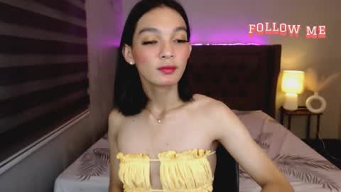 Snapshot of jullian_cei chatting on February 12, 7:13 am jullian online show from February 12, 7:13 am