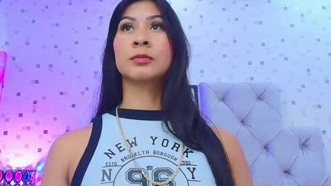 Julieta Reyes   online show from November 30, 11:47 am