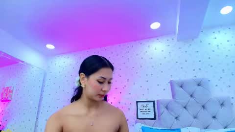 Snapshot of jullietareyes chatting on February 4, 11:49 am Julieta Reyes online show from February 4, 11:49 am