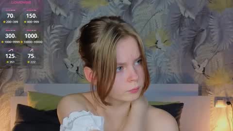 Julie online show from October 25, 4:57 pm