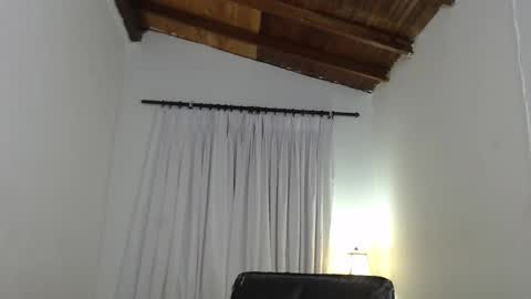 Snapshot of july_smith_ chatting on February 17, 9:41 pm online show from February 17, 9:41 pm