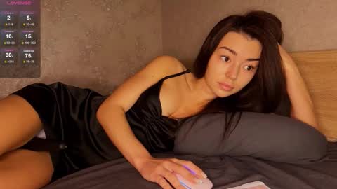 Hloya online show from September 19, 2:40 pm